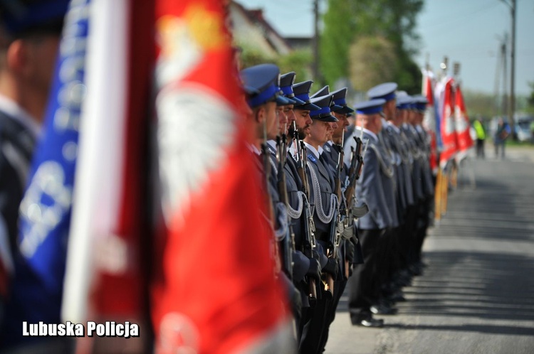 Odsłonięcie tablicy poświęconej pamięci asp. Alojzego Banacha