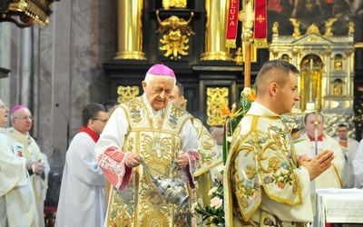 Diamentowy jubileusz święceń kapłańskich bp. Ryszarda Karpińskiego i jego kolegów