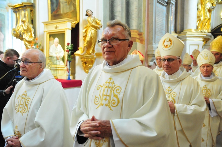 Diamentowy jubileusz święceń kapłańskich bp. Ryszarda Karpińskiego