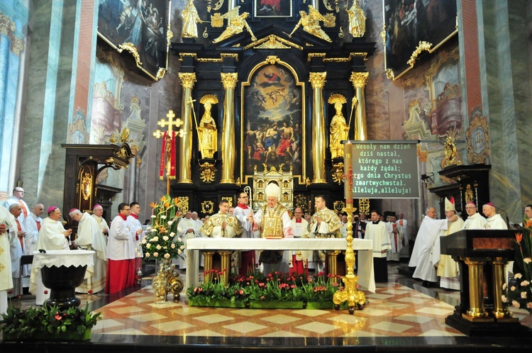 Diamentowy jubileusz święceń kapłańskich bp. Ryszarda Karpińskiego