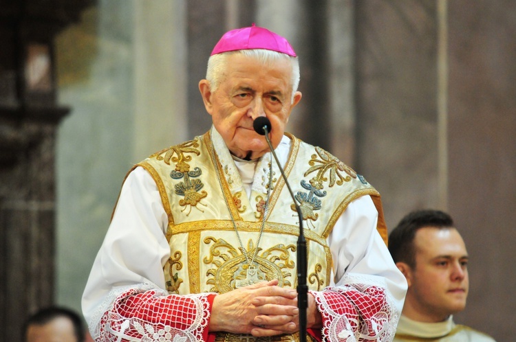 Diamentowy jubileusz święceń kapłańskich bp. Ryszarda Karpińskiego