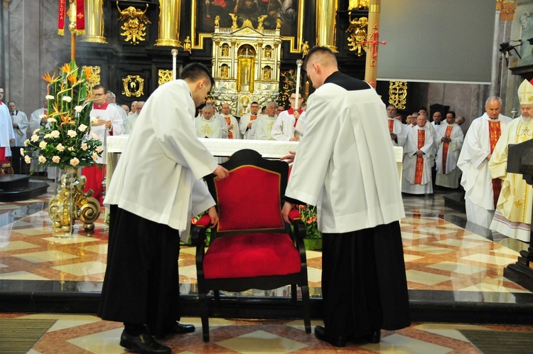 Diamentowy jubileusz święceń kapłańskich bp. Ryszarda Karpińskiego