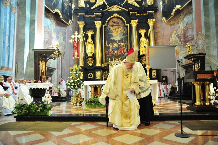 Diamentowy jubileusz święceń kapłańskich bp. Ryszarda Karpińskiego