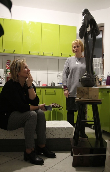 Praca nad monstrancją łagiewnicką w pracowni Urszuli Górnickiej-Hermy