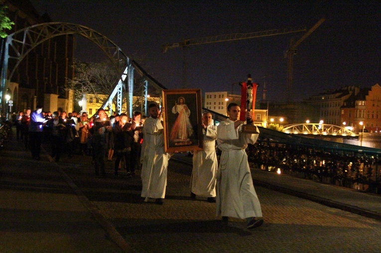 Noc Miłosierdzia Bożego we Wrocławiu. Przy Źródle