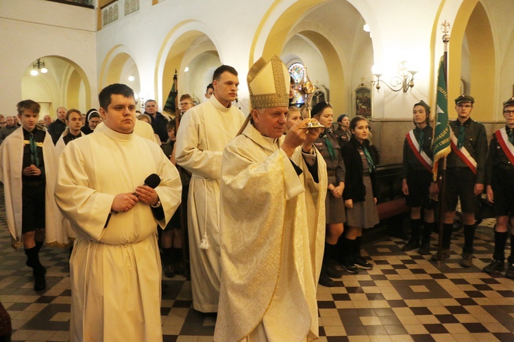 Wręczenie relikwii św. Jana Pawła II harcerzom Chorągwi Dolnośląskiej ZHR