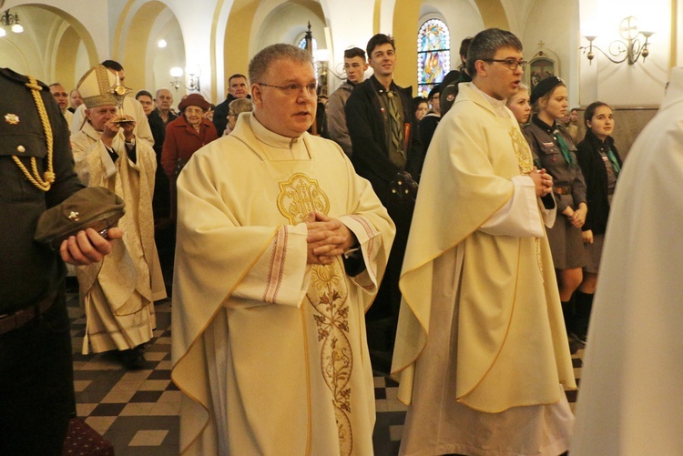 Wręczenie relikwii św. Jana Pawła II harcerzom Chorągwi Dolnośląskiej ZHR