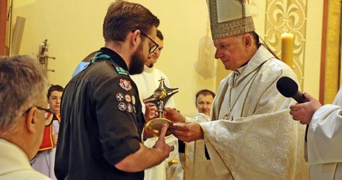 Relikwie św. Jana Pawła II trafiły do dolnośląskich harcerzy ZHR
