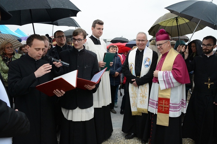 Erygowanie parafii św. Jana Pawła II w Opolu