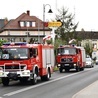 Relikwie św. Jana Pawła II w Polanowie. Wjazd do miasta w eskorcie policji i straży pożarnej