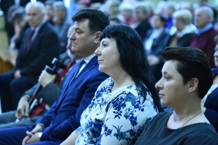 Promocja monografii o Mikołajowicach  