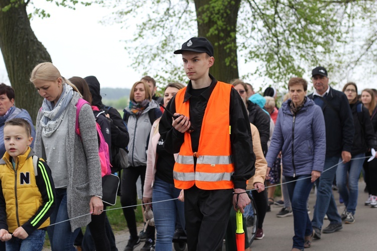 Pielgrzymka z Roszkowej Woli do Żdżar