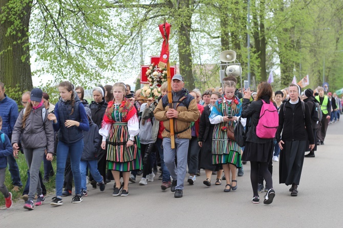 Pielgrzymka z Roszkowej Woli do Żdżar