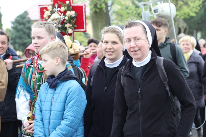 Pielgrzymka z Roszkowej Woli do Żdżar