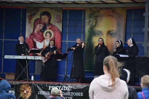 Pielgrzymka z Roszkowej Woli do Żdżar