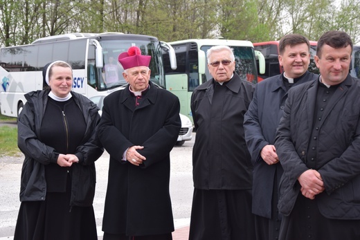 Pielgrzymka z Roszkowej Woli do Żdżar