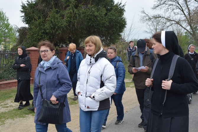 Pielgrzymka z Roszkowej Woli do Żdżar