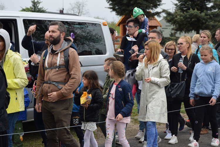 Pielgrzymka z Roszkowej Woli do Żdżar