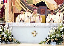 Bp Dec w czasie Mszy św. w sanktuarium  św. Jana Pawła II.