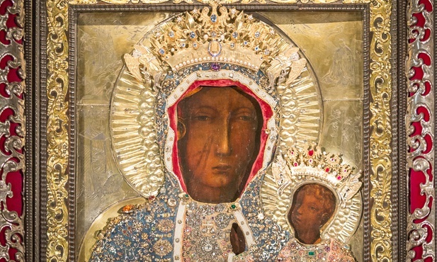 Czarna Madonna jest najbardziej znanym i otoczonym czcią wizerunkiem maryjnym w Polsce.
