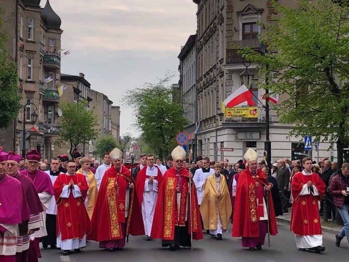 Bp Ignacy Dec doceniony na uroczystościach odpustowych w Gnieźnie