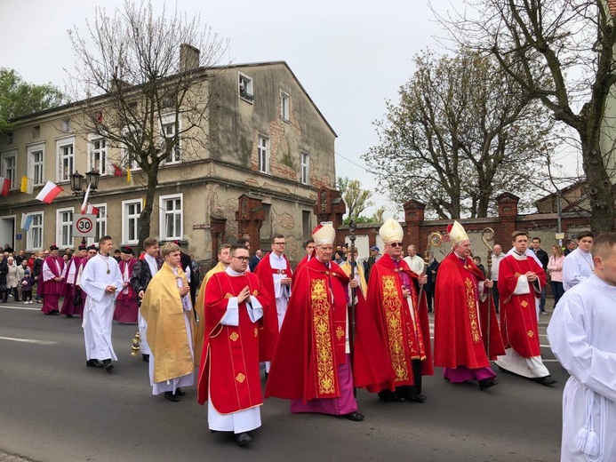 Bp Ignacy Dec doceniony na uroczystościach odpustowych w Gnieźnie