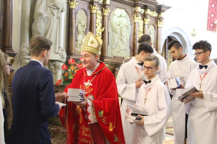 Bierzmowanie w Limanowej: Recepta na wieczną młodość