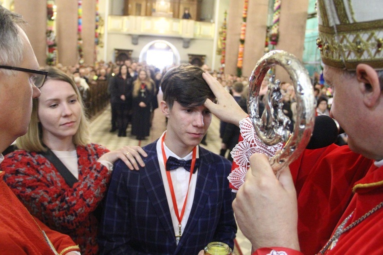 Bierzmowanie w Limanowej, cz. 1