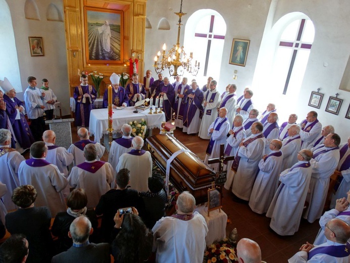 Ostatnie pożegnanie śp. ks. Jana Zycha