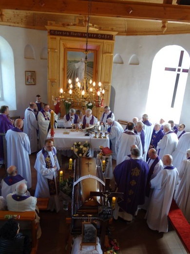 Ostatnie pożegnanie śp. ks. Jana Zycha