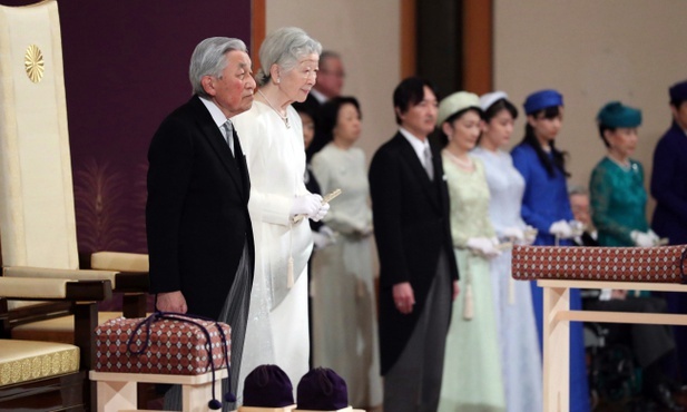 Japonia: zmienia się cesarz, Chrystus wciąż daleko
