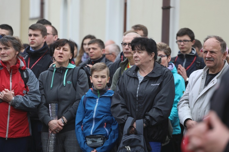 Msza Święta na rozpoczęcie 7. pielgrzymki z Hałcnowa do Łagiewnik - 2019