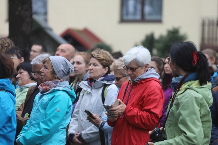 Msza Święta na rozpoczęcie 7. pielgrzymki z Hałcnowa do Łagiewnik - 2019