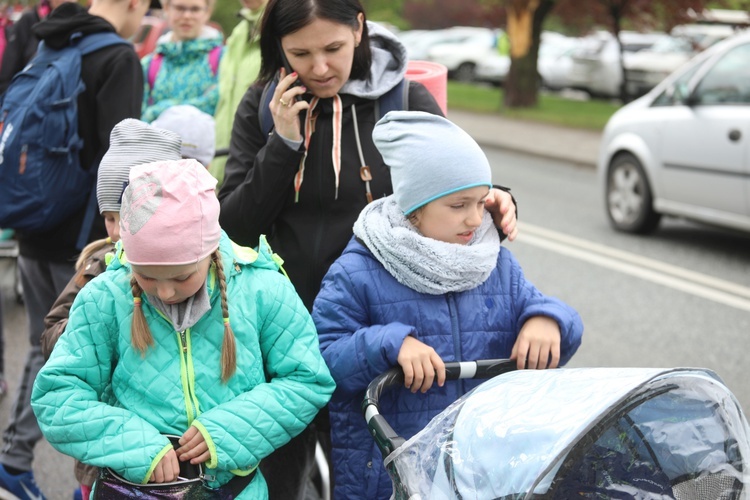 Msza Święta na rozpoczęcie 7. pielgrzymki z Hałcnowa do Łagiewnik - 2019