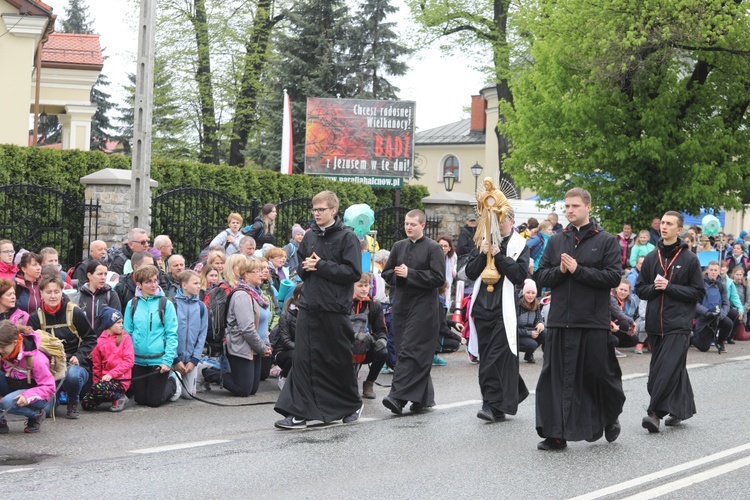 Msza Święta na rozpoczęcie 7. pielgrzymki z Hałcnowa do Łagiewnik - 2019