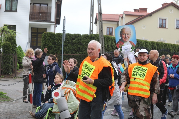 7. pielgrzymka z Hałcnowa wyrusza do Łagiewnik, cz. 1 - 2019