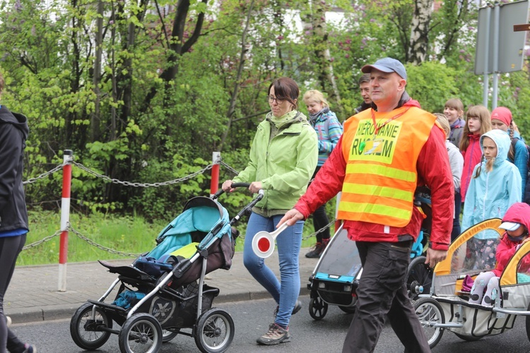 7. pielgrzymka z Hałcnowa wyrusza do Łagiewnik, cz. 1 - 2019