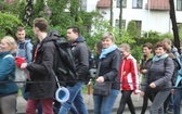 7. pielgrzymka z Hałcnowa wyrusza do Łagiewnik. cz. 2 - 2019