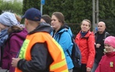 7. pielgrzymka z Hałcnowa wyrusza do Łagiewnik. cz. 2 - 2019