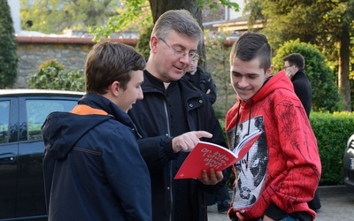 Młodzież razem czytała papieża Franciszka