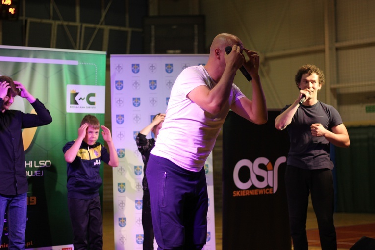 XIV Mistrzostwa Polski LSO w Piłce Nożnej Halowej o Puchar KnC - koncert