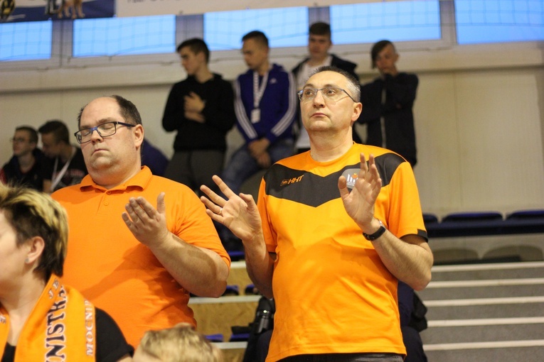 XIV Mistrzostwa Polski LSO w Piłce Nożnej Halowej o Puchar KnC - koncert