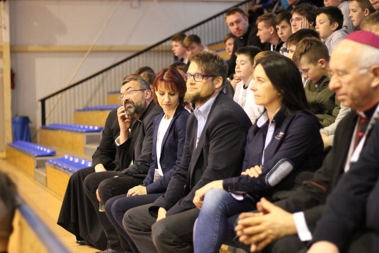 XIV Mistrzostwa Polski LSO w Piłce Nożnej Halowej o Puchar KnC - koncert