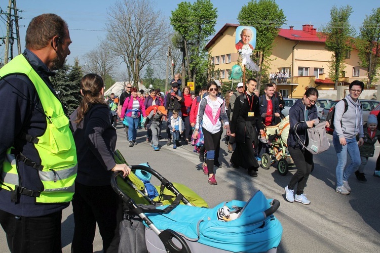 Z Witkowic do Wieprza - 2. dzień drogi do Łagiewnik - 2019