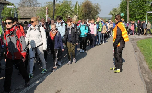 Z Witkowic do Wieprza - 2. dzień drogi do Łagiewnik - 2019