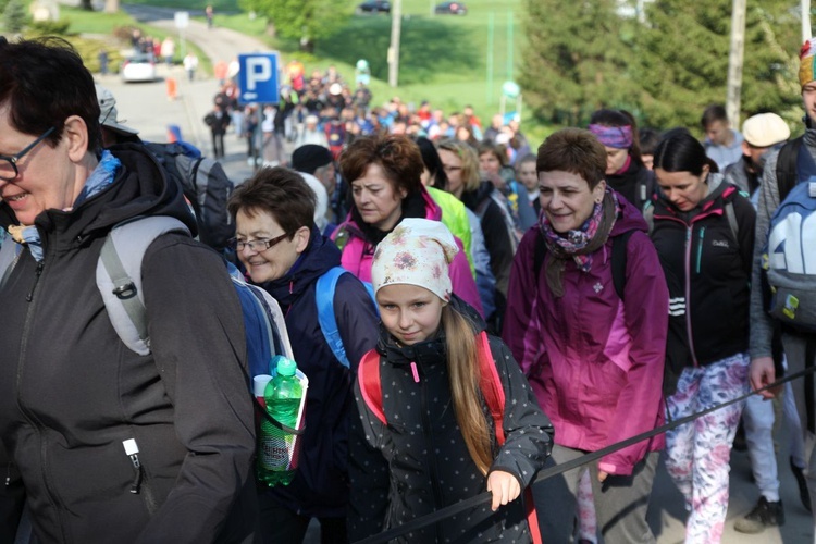 Z Witkowic do Wieprza - 2. dzień drogi do Łagiewnik - 2019