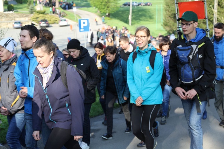 Z Witkowic do Wieprza - 2. dzień drogi do Łagiewnik - 2019