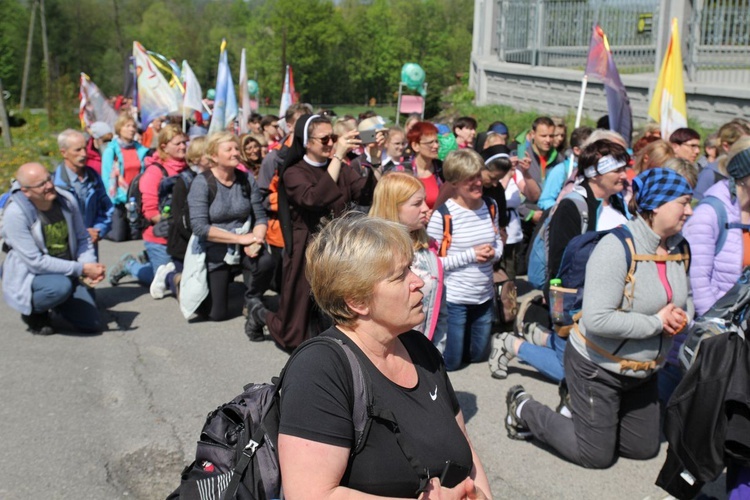 Adoracja Jezusa w drodze z Wieprza do Tomic - grupa bł. ks. M. Sopoćki