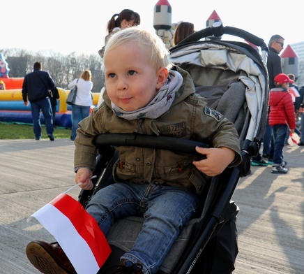 Jak uczyć dzieci patriotyzmu?