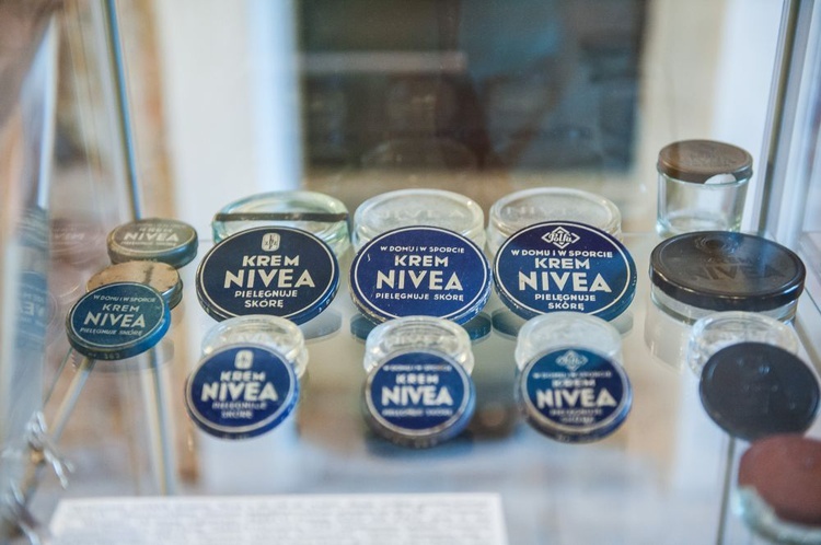 W Rudach można zobaczyć wystawę „Nivea w kolorze blue” 